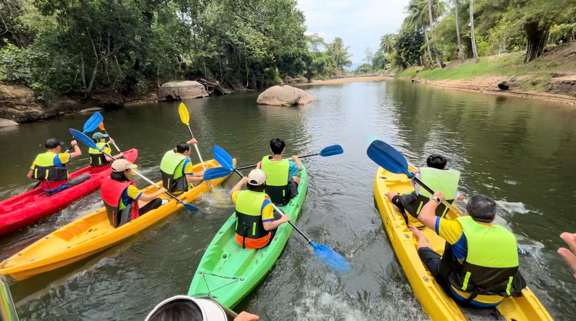 Các trò chơi team building sôi động đòi hỏi tinh thần đồng đội